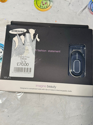 Samsung 512mb black mp3 - black,