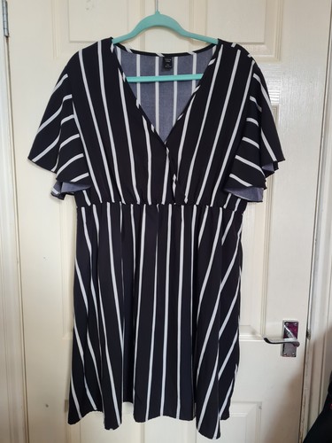 Beautiful black striped - beautiful, ladies