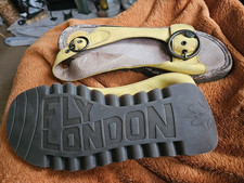YELLOW LEATHER "FLY" LONDON