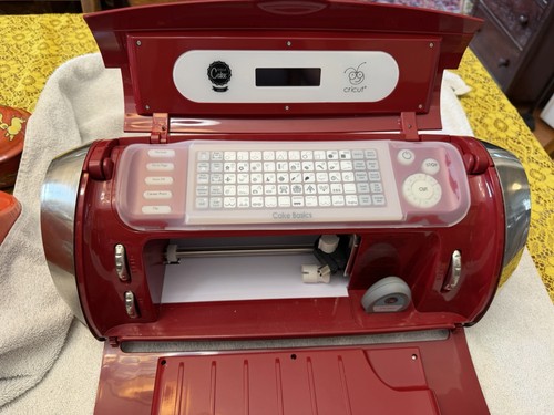 Cricut cake red ccm001 - cake,