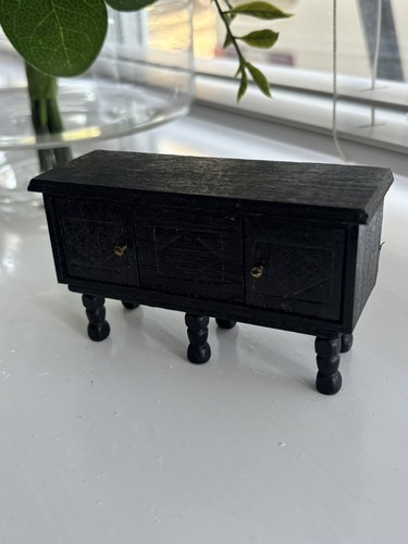 Dolls house scale barton - house,