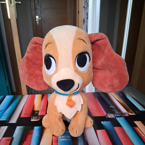 The disney store - disney, lady