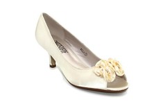 NEW WOMENS LOW SATIN KITTEN HEEL SHOES BRIDAL WEDDING PROM PARTY FLOWER