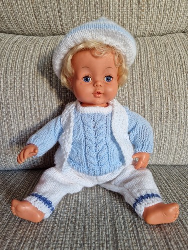 Tiny tears dolls - , clothes