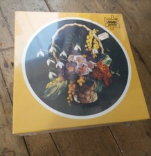 CIRCULAR WADDINGTONS JIGSAW