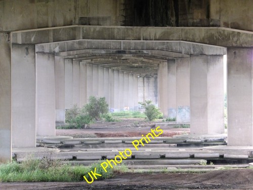 Photo 6x4 pillars over - photo,