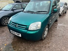 CITROEN BERLINGO MULTISPACE  2006 FRONT  BUMPER GREEN   BREAKING