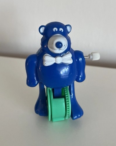 Vintage tomy wind bear on - up,