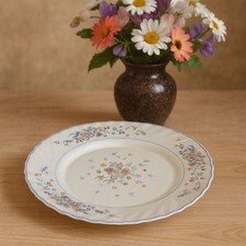 Arcopal France Floral Dinner Plate – Tempered Glass – Vintage 1980s – 9"