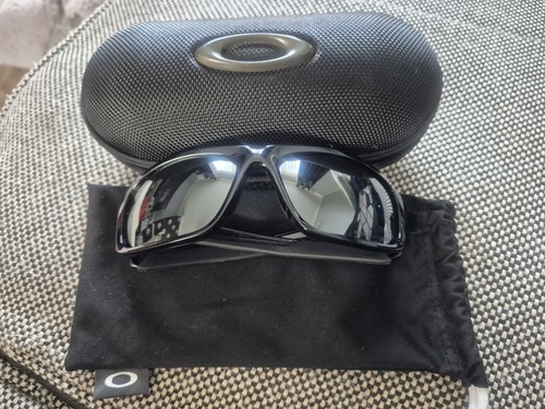 Oakley sunglasses polarized - oakley,