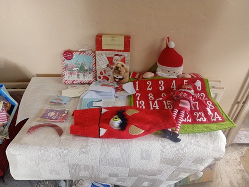 Job lot christmas items cards - lot,