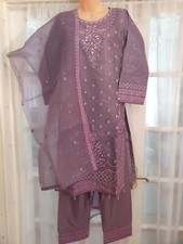 Pakistani Salwar Kameez Ready