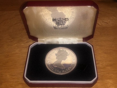 Silver proof coin qeii 1977 - -,