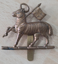 The Queens Royal Regt (West Surrey), British Military quilt Cap Badge