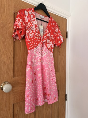 Never fully dressed red - fully, floral