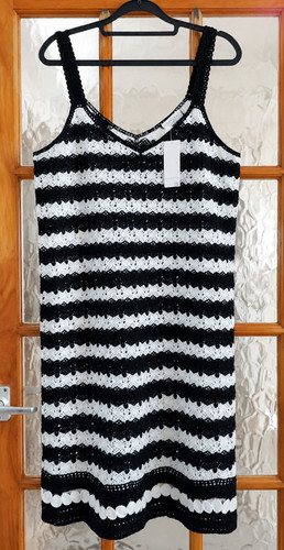 Papaya black white crochet - white,
