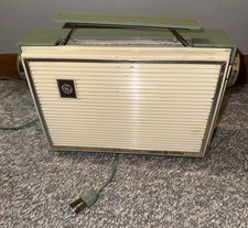Vintage GE Green & White MCM