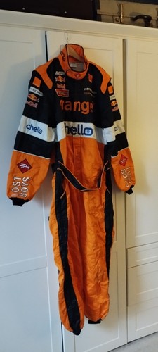 Orange arrows pit crew - f1,