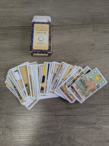 Rider waite tarot deck - waite,