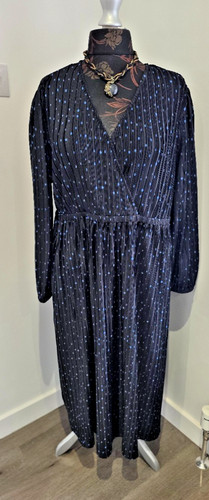 Monsoon bnwt size 20 22 - size,