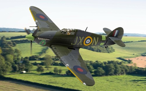 Aa39705 corgi hawker - ,