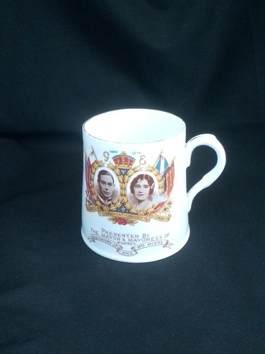 Royal coronation cup 1937 - royal,