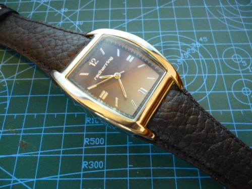 Men red herring quartz - men's,