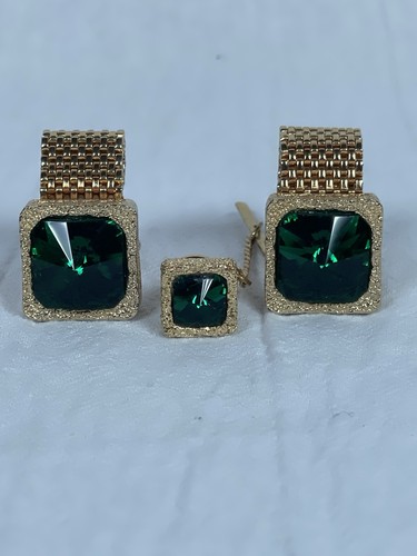 Vintage gold toned emerald - vintage,