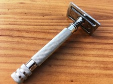 Classic Vintage DE Safety for a Retro Shave Men's Wet Shaving Kit