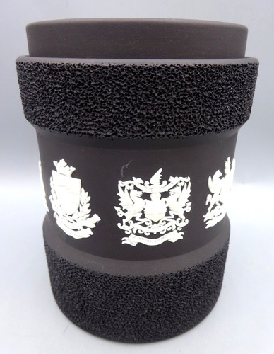 Wedgwood black basalt - basalt, tobacco
