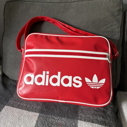 Retro inspired adidas - 90’s,