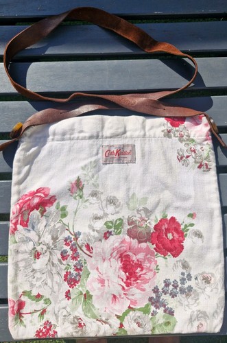 Cath kidston floral crossbody - kidston,
