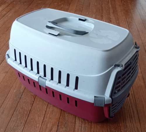Plastic pet carrier for - plastic,