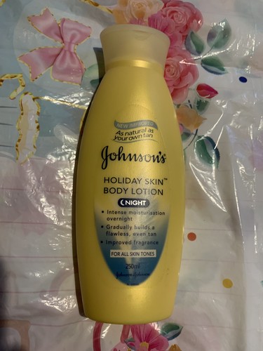 Johnson holiday skin body - johnson's,