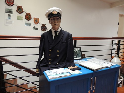 Photo 6x4 naval officer - 6x4,