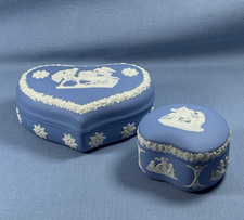 Set of 2 Vtg Wedgwood Light