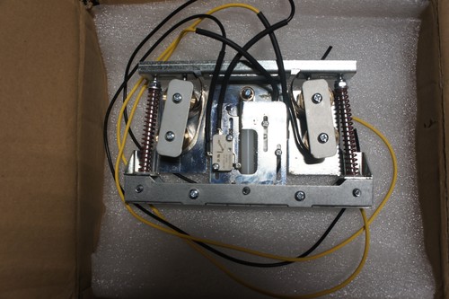 Pinball drop target assembly - pinball,