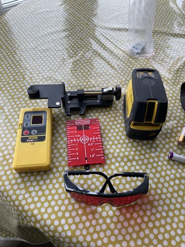 Self levelling laser - , stanley