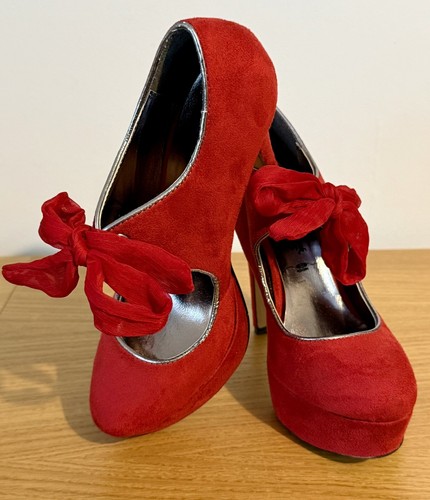 Red tie suede effect - suede,