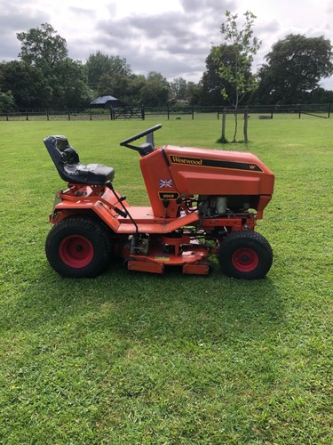 Garden tractor ride - garden,