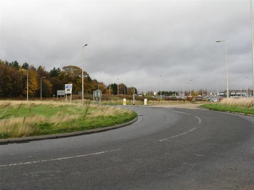 Photo 6x4 roundabout leading - photo,
