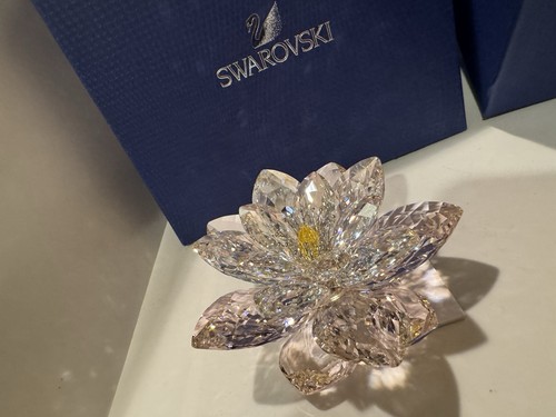 Swarovski water lily - swarovski, rosaline