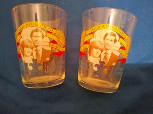 Pair vintage 1981 - pair,