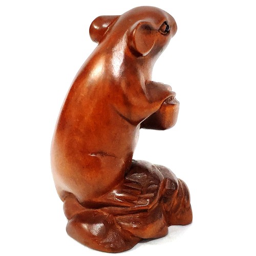M7923 hand carved boxwood - hand,