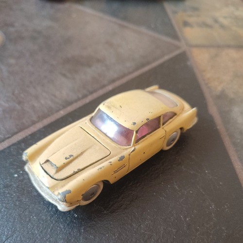 Corgi 218 aston martin db4 - corgi,
