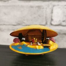 Vintage Japan Carved Clam