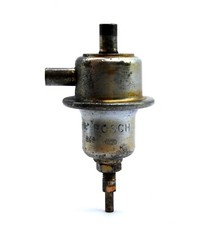 FUEL PRESSURE REGULATOR FPR FOR VAUXHALL ASTRA CORSA NOVA E16SE GSI 0280160151