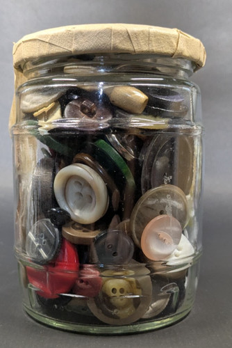 Vintage buttons job - buttons, lot