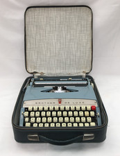 Brother Deluxe Portable Typewriter Blue Vintage in Case - In Need of Service