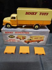 Dinky Toys 930 BEDFORD PALLET-